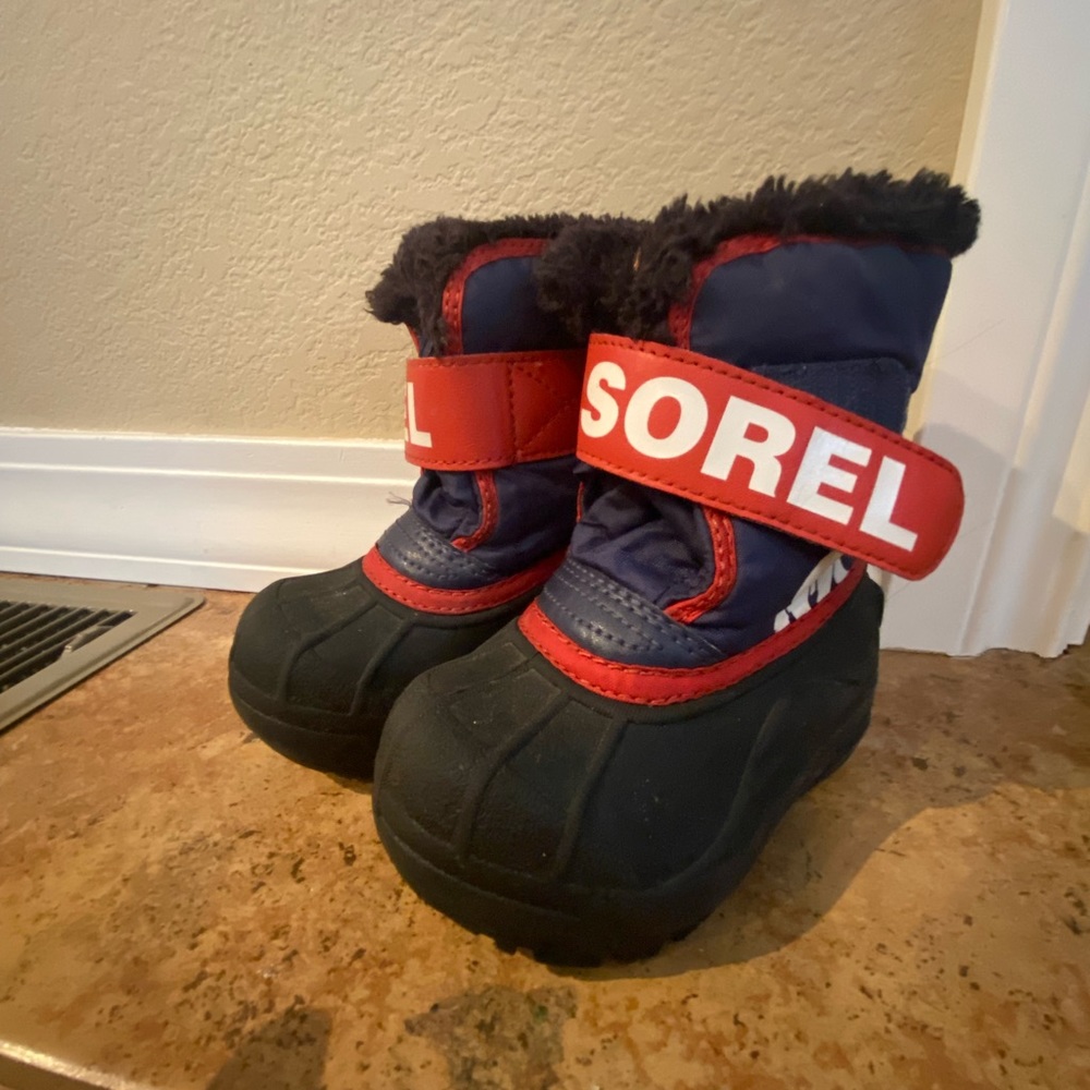 Sorel insulated boots - infant size 6